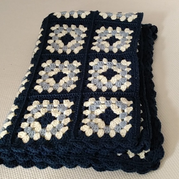 Crochet Blanket - Picture 4 of 4